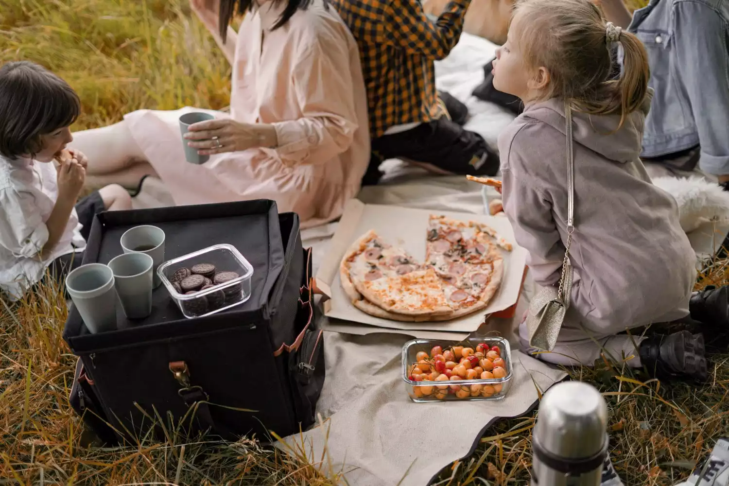 romantic picnic blanket