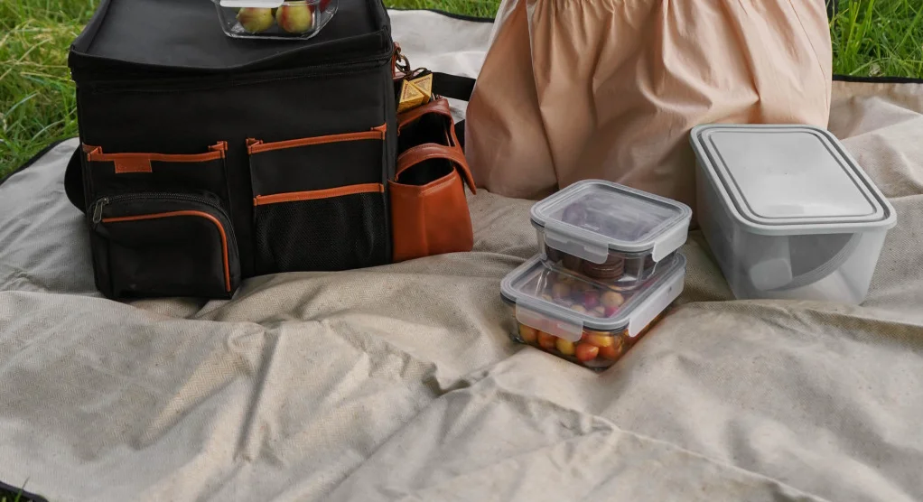 hiking picnic blanket